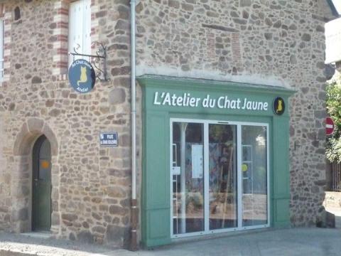 Façade extérieure l'atelier du Chat Jaune Lamballe Armor